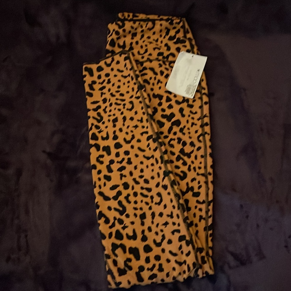 NWT FELINA Animal Print Leggings - Black & Brown.  Size Medium - Picture 3 of 6